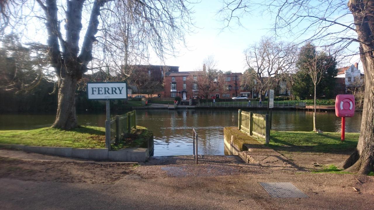 Whole House, Easy Walk To Town Centre, Parking, Self Catering, Great View, 3 Bedrooms, Sleeps 6 Stratford-upon-Avon Exterior photo